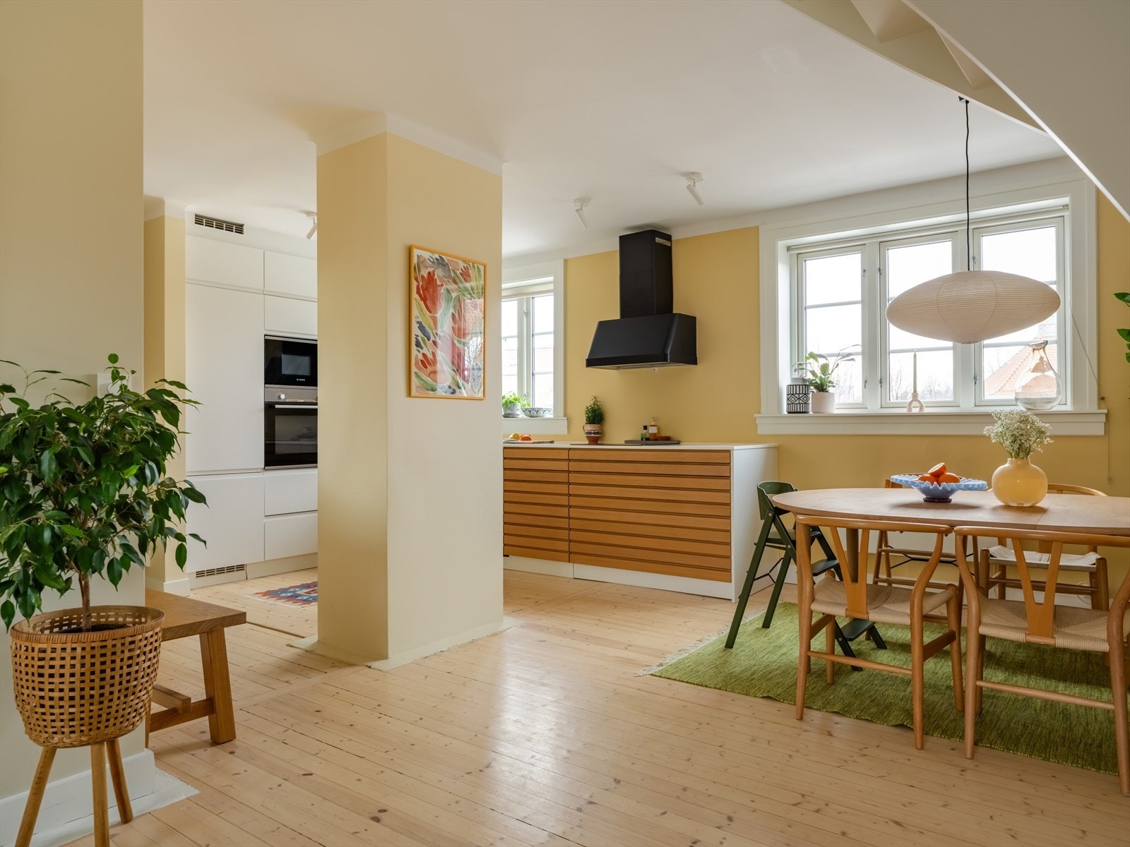 Dersom man ønsker å montere peis, er det pipeløp og mulighet for det Galleribilde