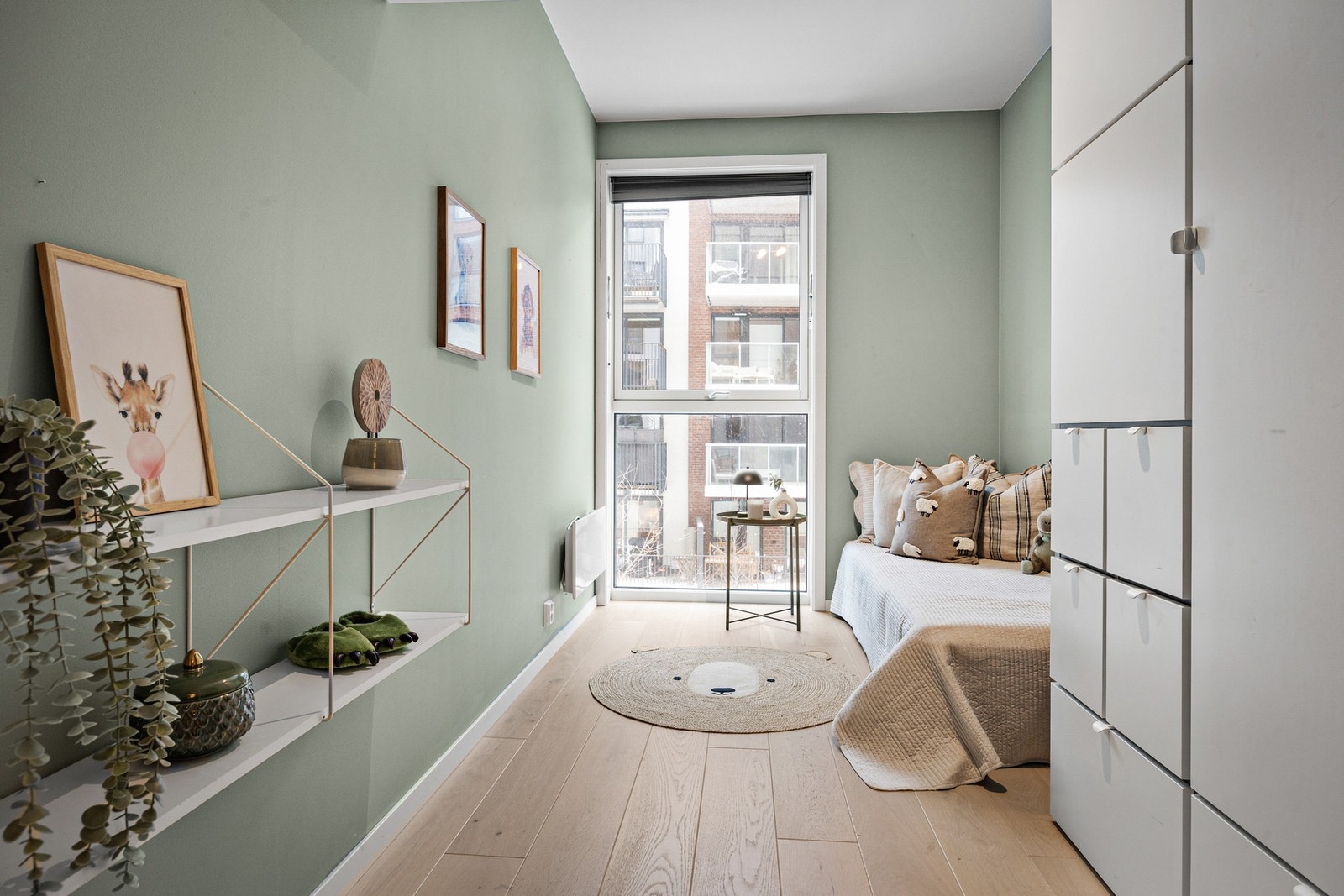 Alle soverom er av god størrelse og med romslig garderobeplass. Galleribilde