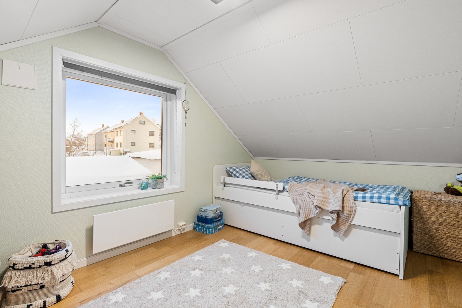 Soverom 2 og 3 ligger i loftsetasje. Galleribilde