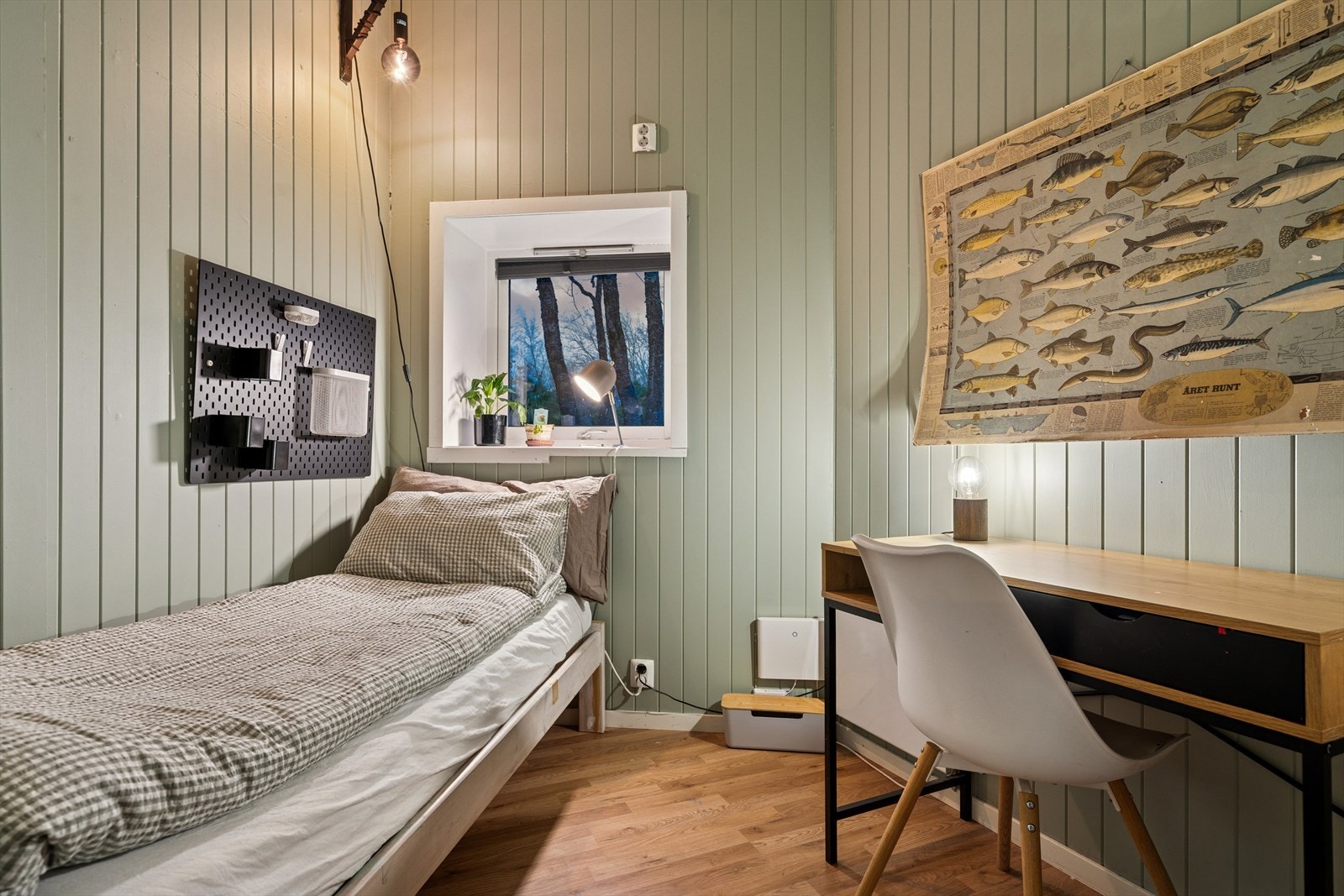 Soverom II - Det andre soverommet passer utmerket som barnerom, gjesterom eller hjemmekontor Galleribilde