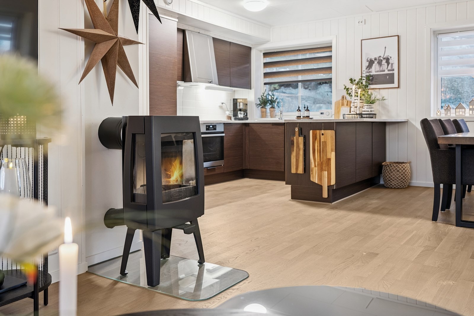 Fra stue mot kjøkken. Galleribilde