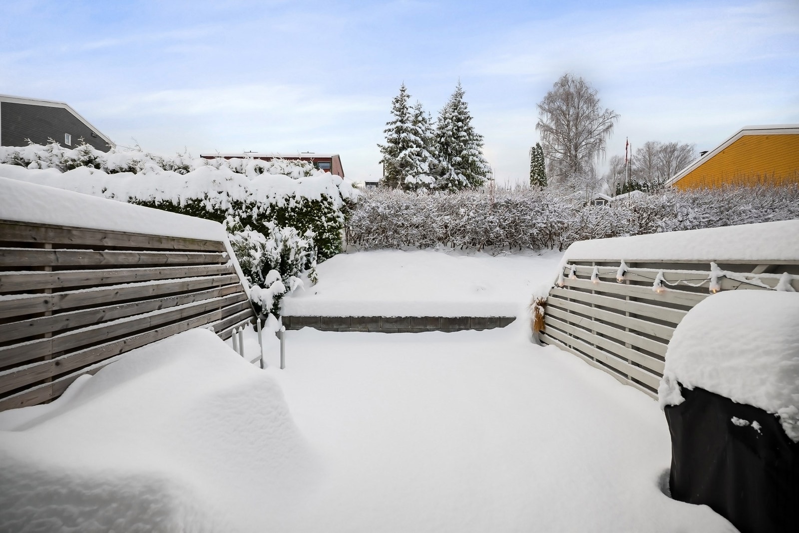 Fra stuen er det utgang til terrassen Galleribilde