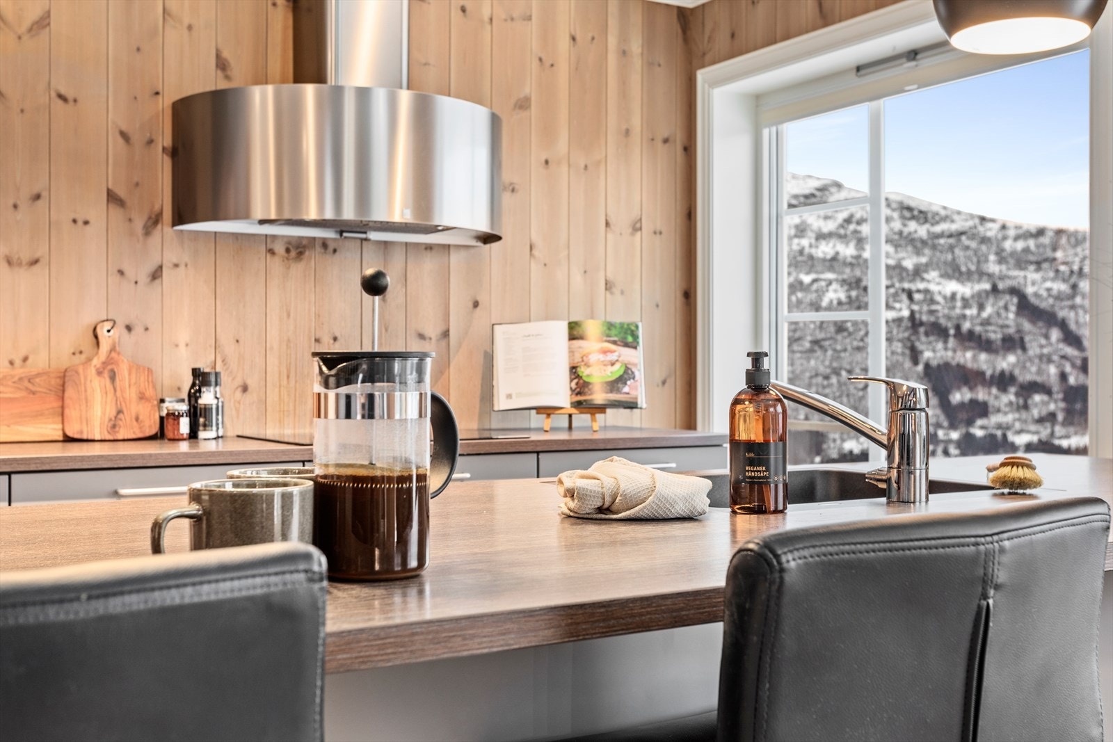 Perfekt plass å starte dagen med ein god kopp kaffi. Galleribilde