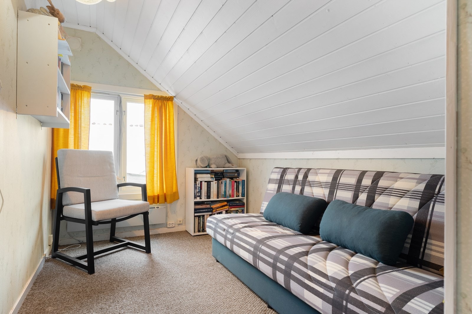 Rom innredet som soverom 2 i en mellometasje. (ikke omsøkt fra disponibelt rom til soverom) Galleribilde