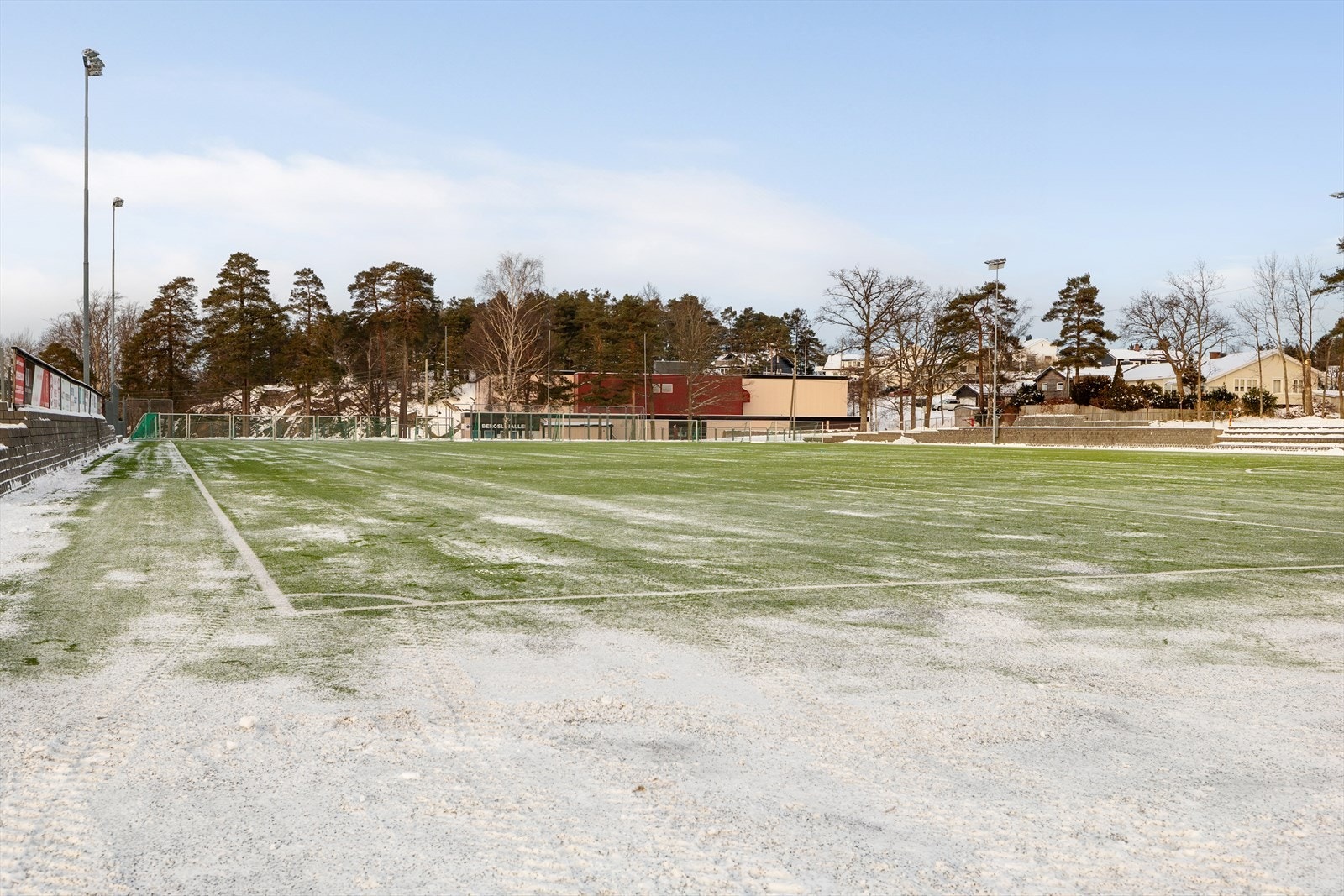 Ikke langt til Bergeskogen idrettspark med kunsgressbaner, ballbinge og Bergslihallen. Galleribilde