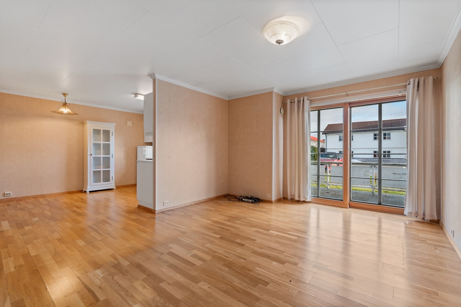 Direkte utgang til terrasse mot øst. Galleribilde