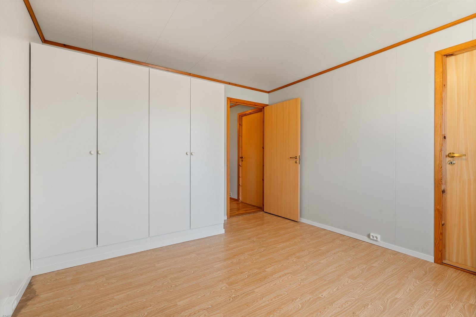 Boligen har to kjekke soverom med garderobeskap. Galleribilde