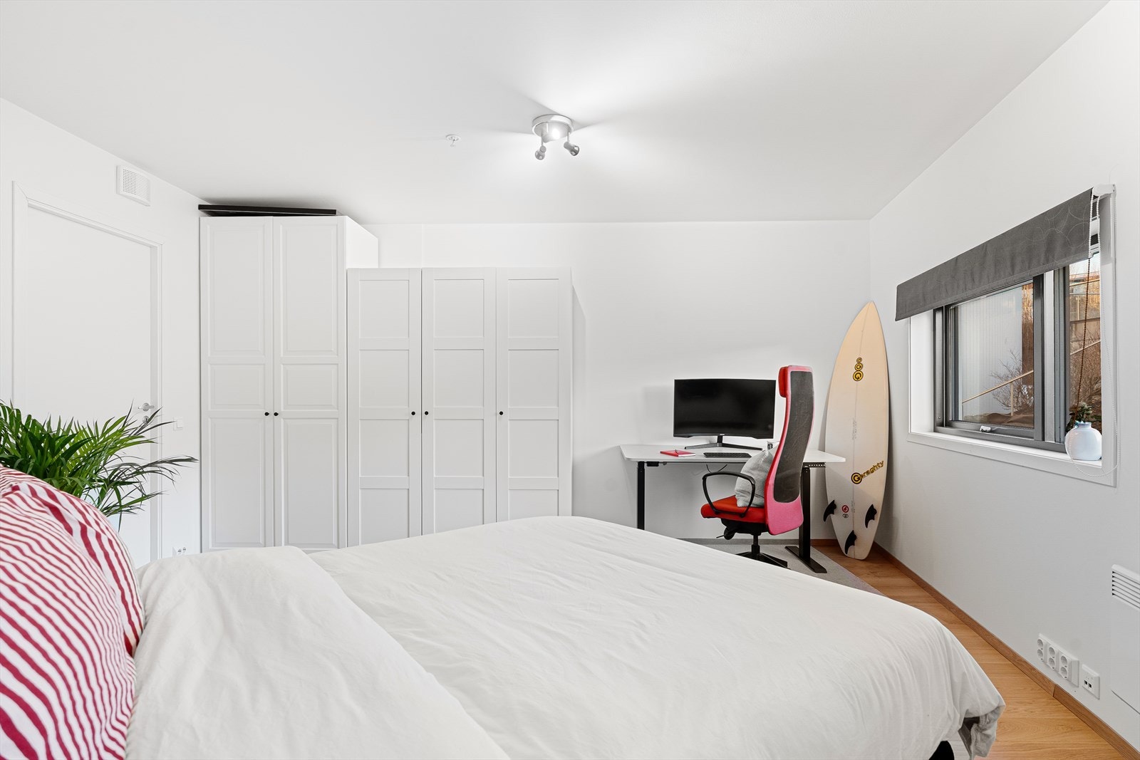 Soverom nr. 2. Også dette rommet har garderobeskap. Galleribilde