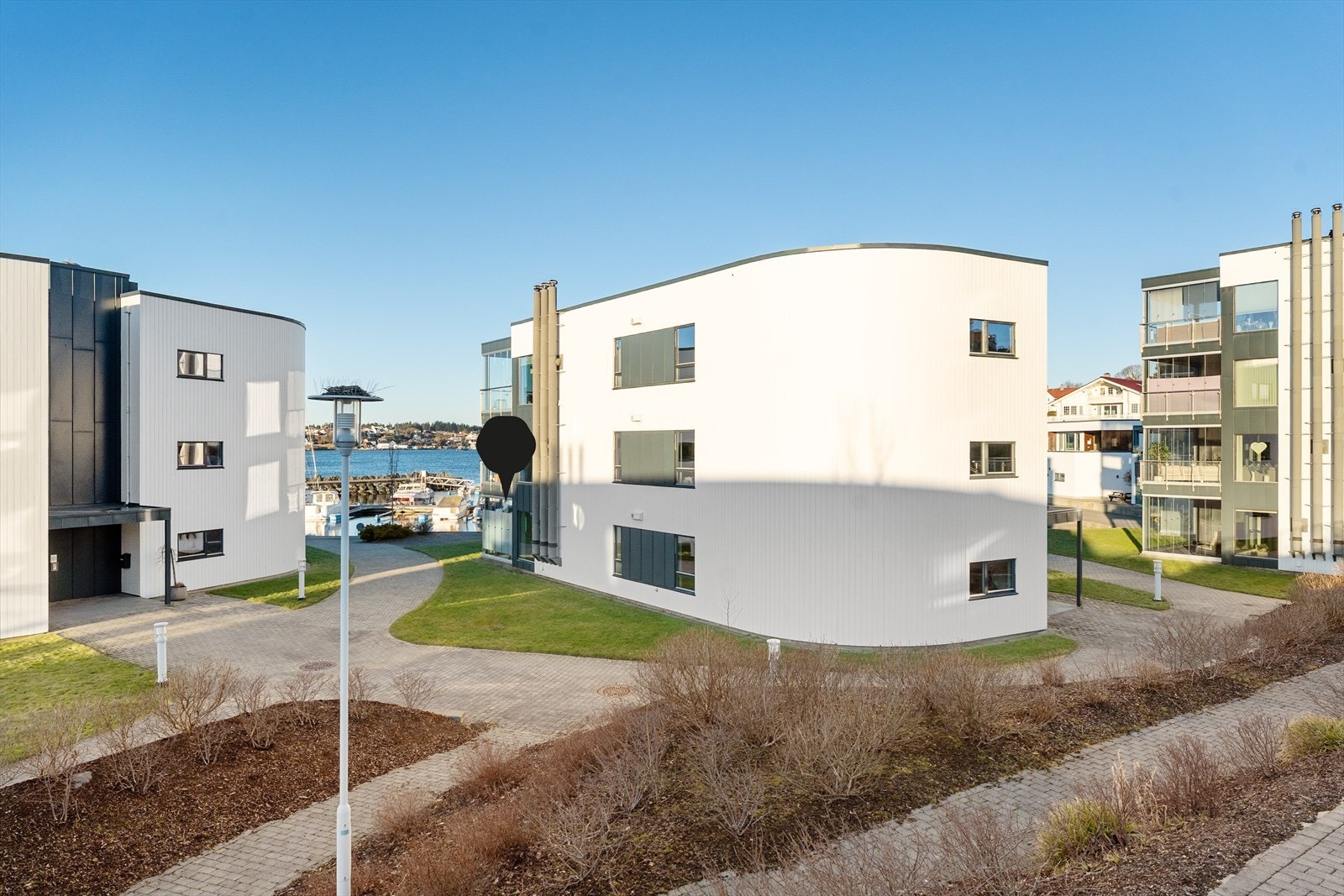 Sameiet Rossabø Havn Bolig består av 45 boligseksjoner. Galleribilde