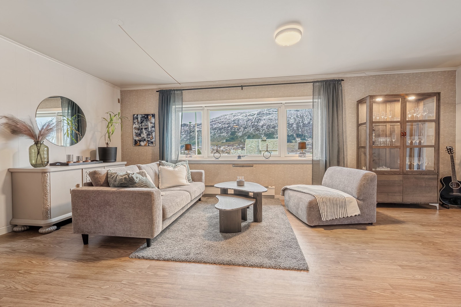 Stor stue fint passende for sammenkomster. Galleribilde