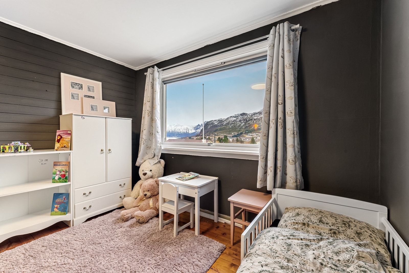 Soverom 2. Galleribilde