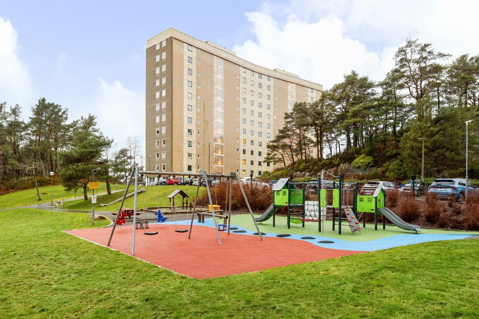 Lekeplass til glede for de små. Galleribilde