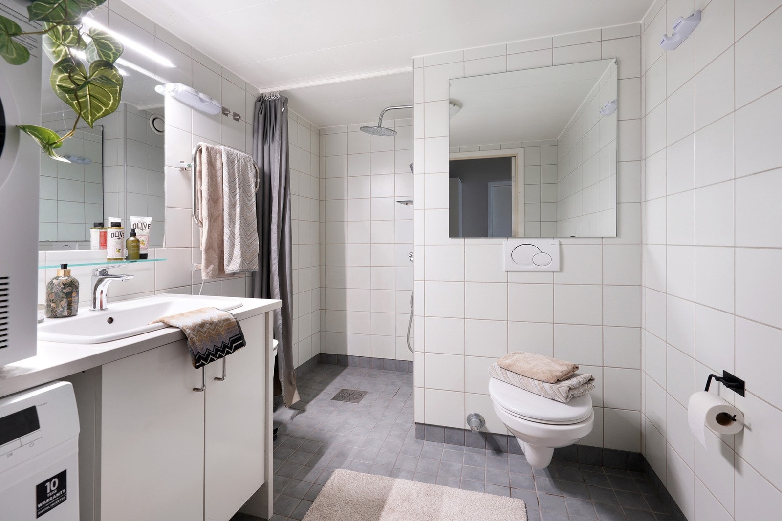 Lyst nøytralt bad. Galleribilde