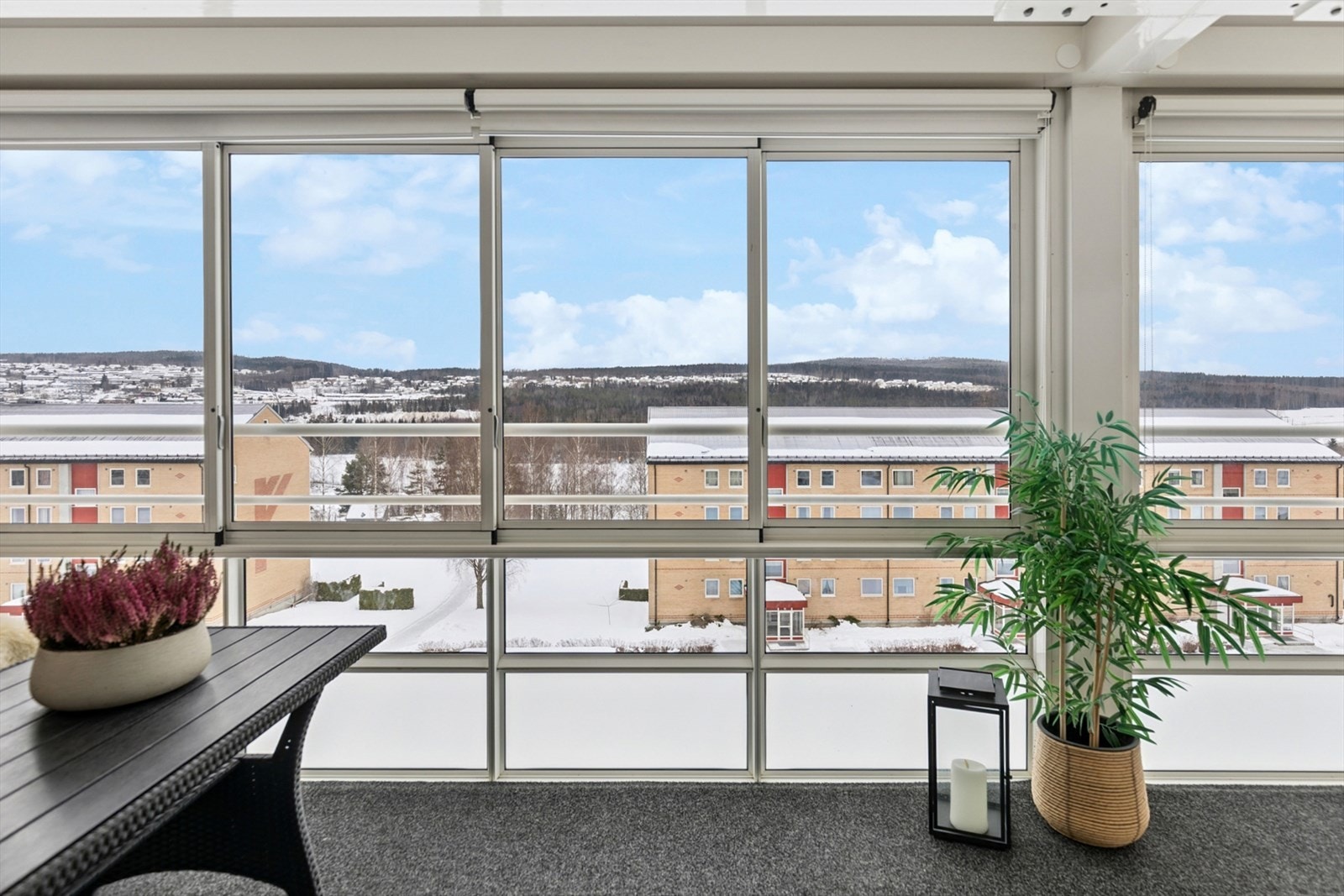 Skyvevinduene gir fleksibilitet og kan åpnes for å slippe inn frisk luft. Galleribilde