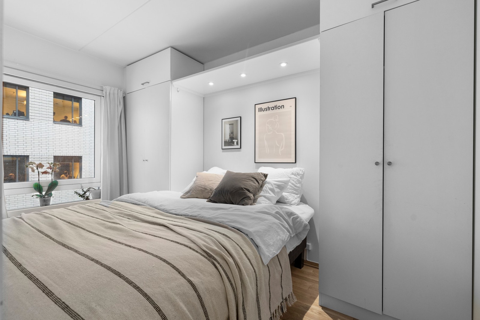 Soverommet er lyst og trivelig, med en rolig og behagelig atmosfære. Galleribilde