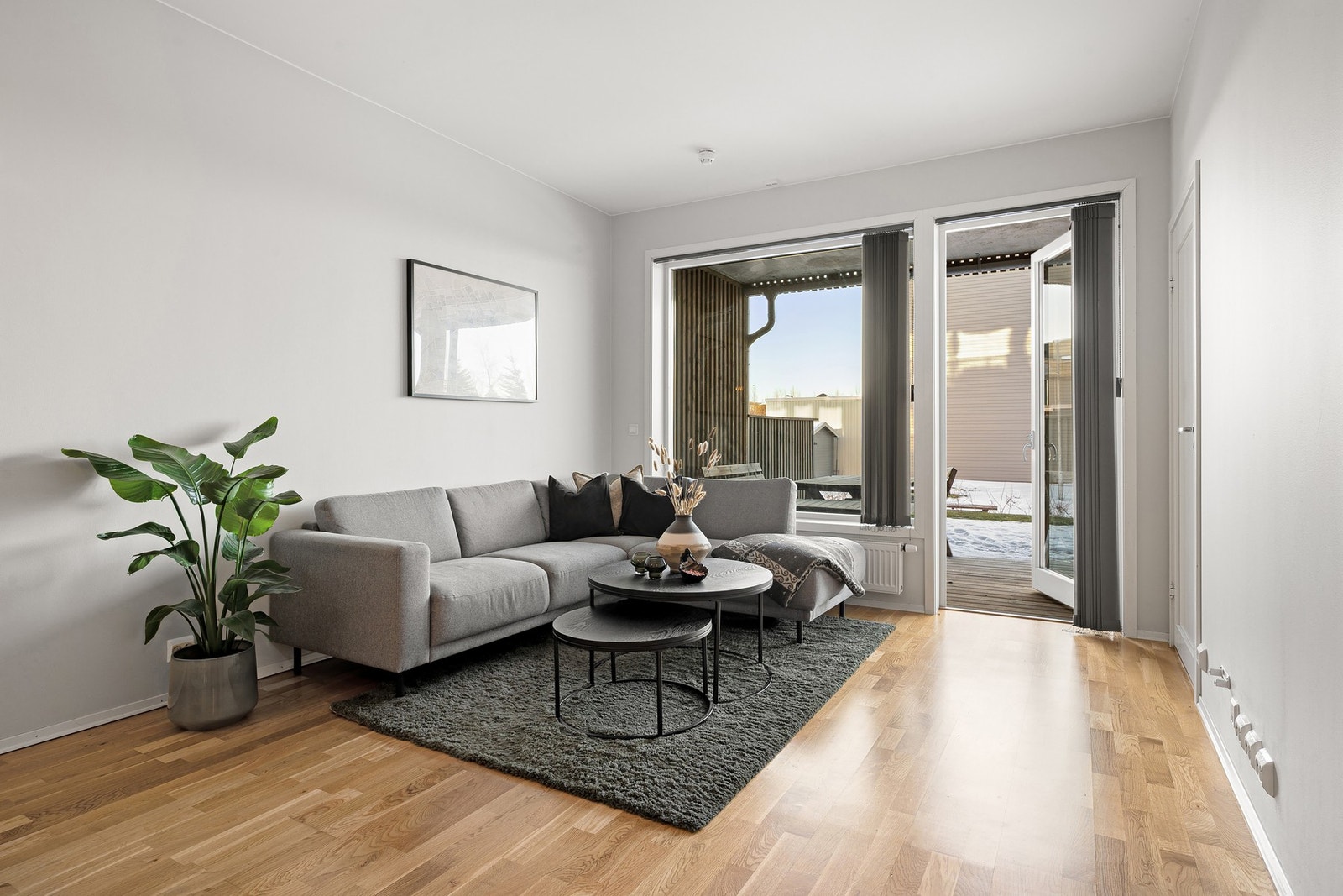 En meget flott og romslig 3-roms selveier med fin beliggenhet i 1.etasje. Galleribilde