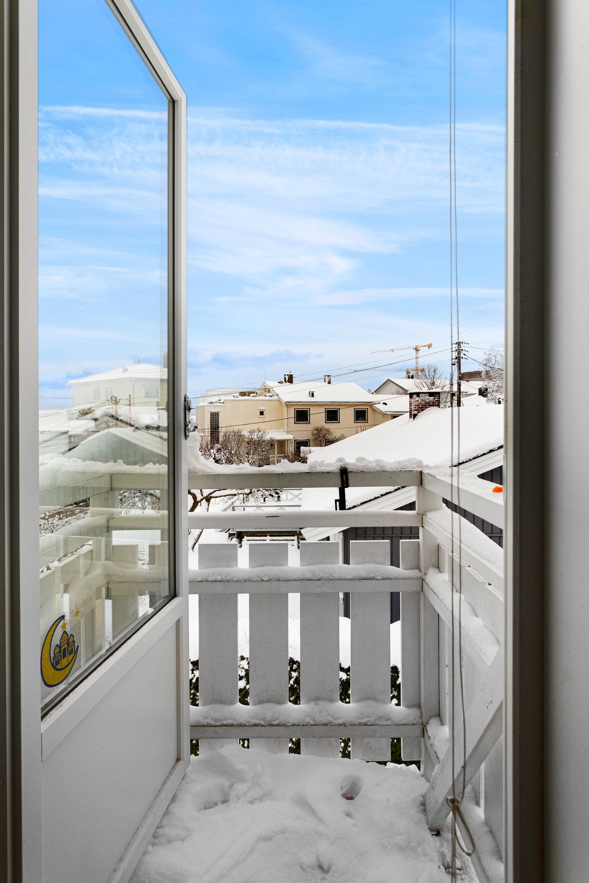 Utenfor det ene soverommet er det en egen luftebalkong. Galleribilde