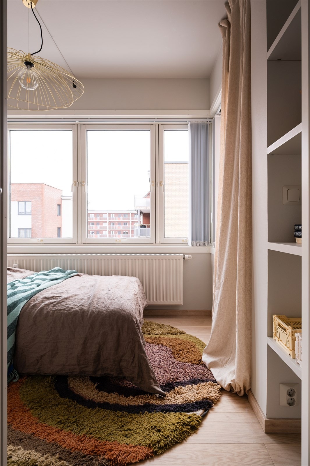 Direkte adkomst til et av soverommene via stuen. Galleribilde