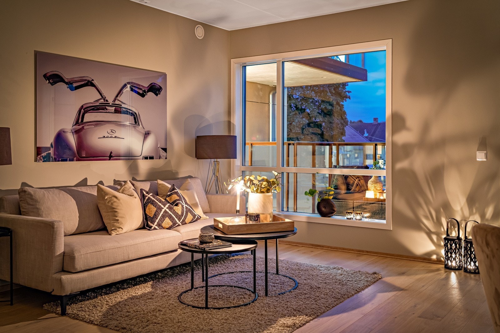 Leiligheten har enstavs eikeparkett i alle rom Galleribilde