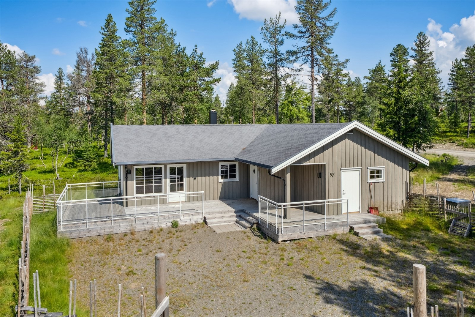 Her kan man flytte rett inn og nyte det gode liv til fjells. Ta kontakt for visning! Galleribilde