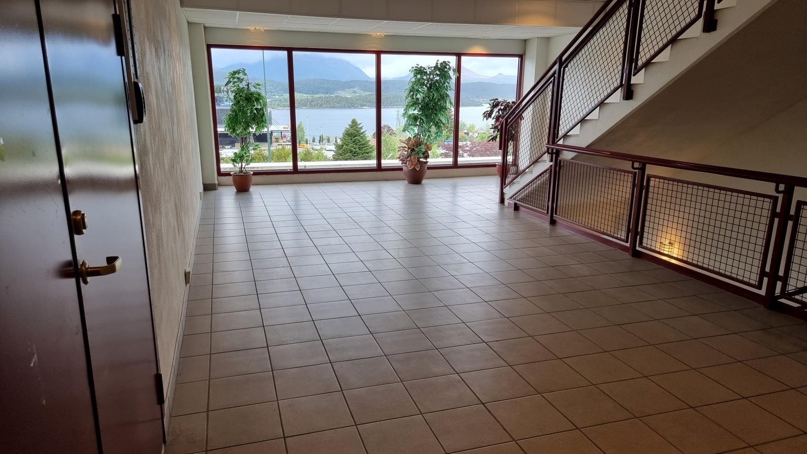 Lyse lette gangareal Galleribilde