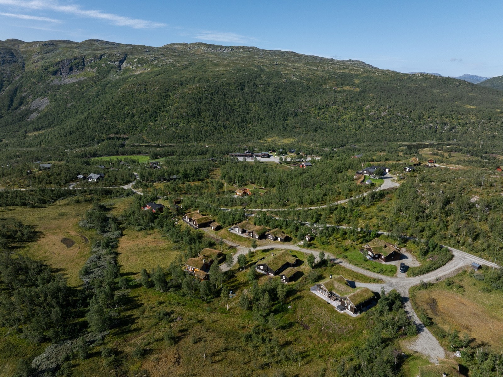 Koselig hyttefelt i nydelige omgivelser Galleribilde