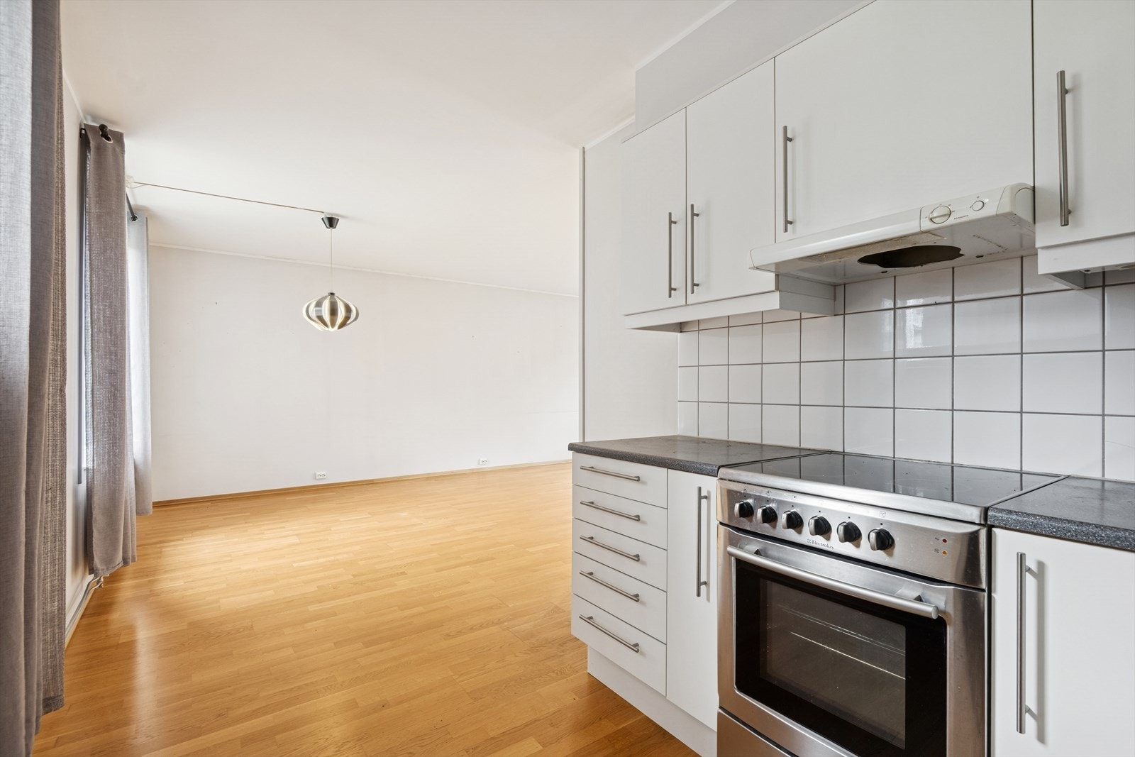 Oppvarming via vannbåren varme fra radiatorer sikrer et behagelig inneklima. Galleribilde