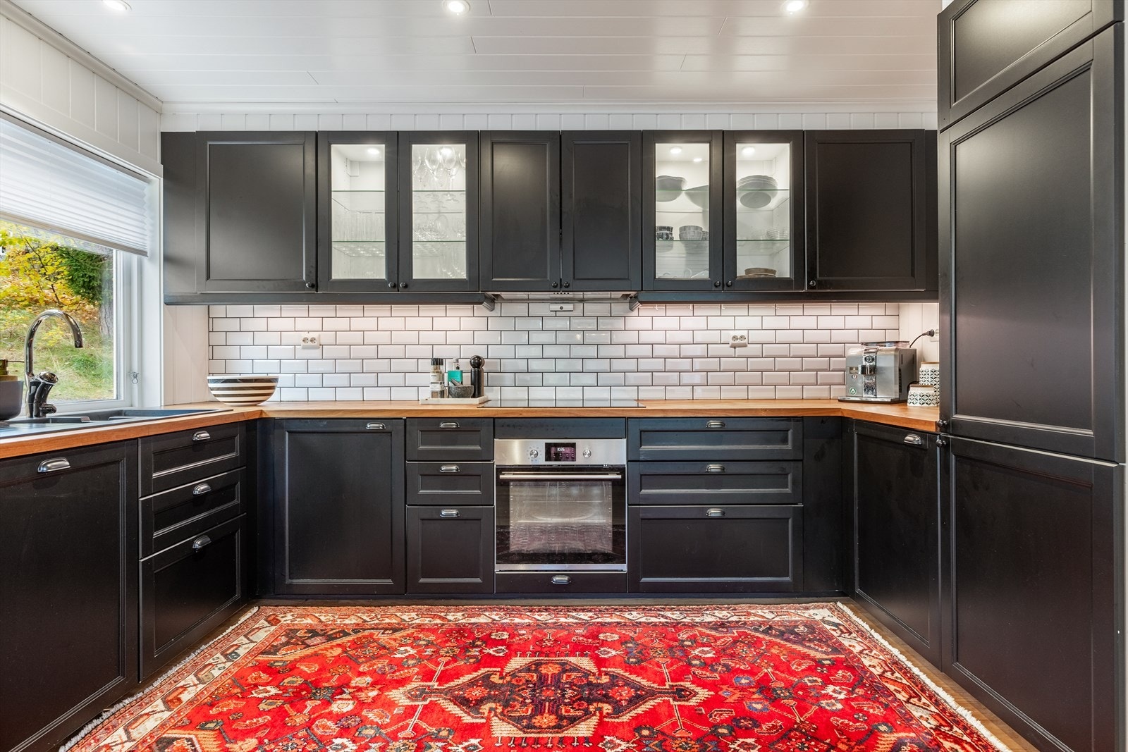 Alt av hvitevarer er integrert i innredningen Galleribilde