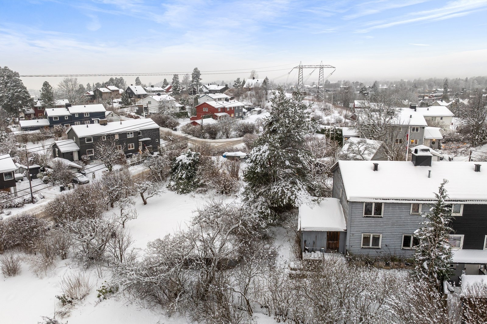 Bygningen er et renoveringsobjekt med med stort potensial i ett svært attraktivt område. Galleribilde