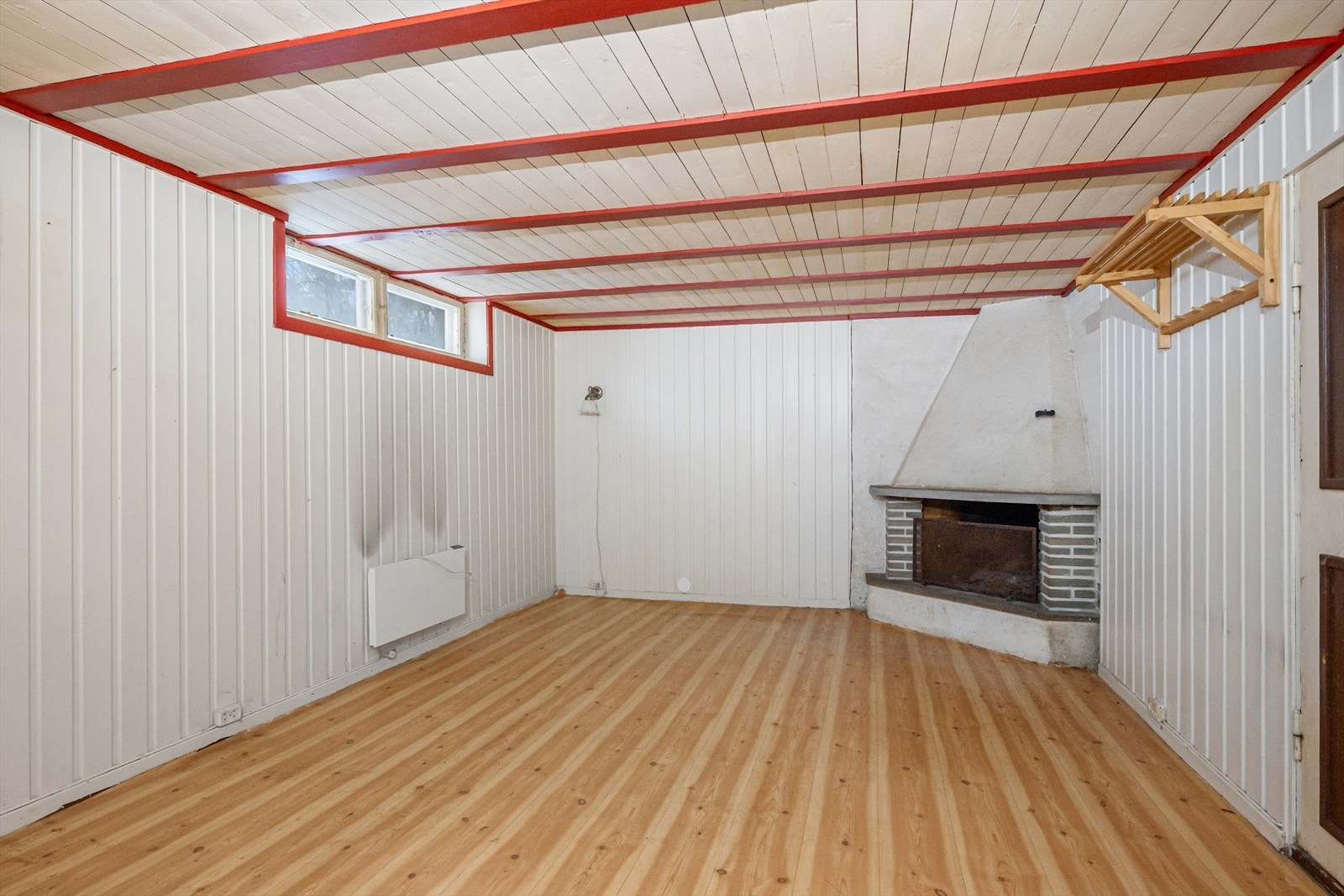 Innredet rom i kjeller. Rommet er ikke godkjent for varig opphold. Galleribilde