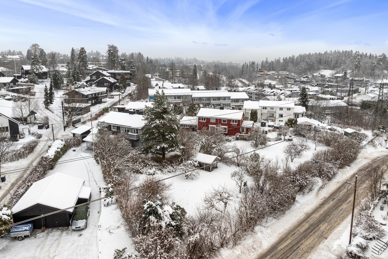 Boligområde i rolig og etablert gate på Hosle i Bærum. Galleribilde