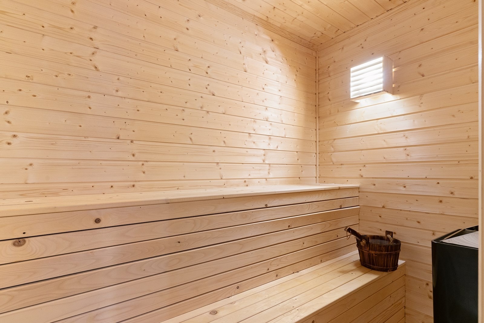 Adkomst til badstue fra det ene badet. Galleribilde