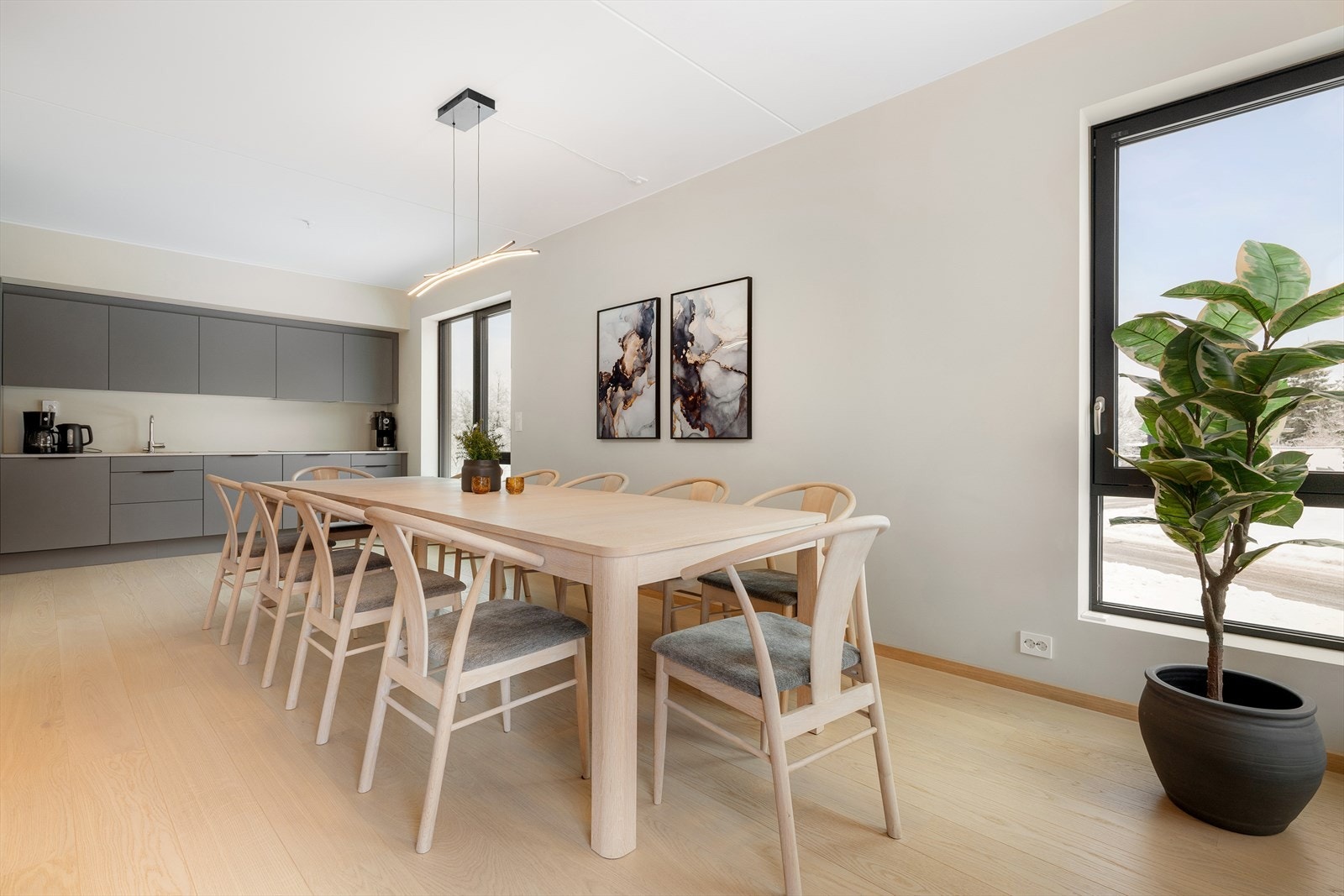 I sameiet er det også et felleslokale og en gjesteleilighet du kan leie ved behov. Galleribilde