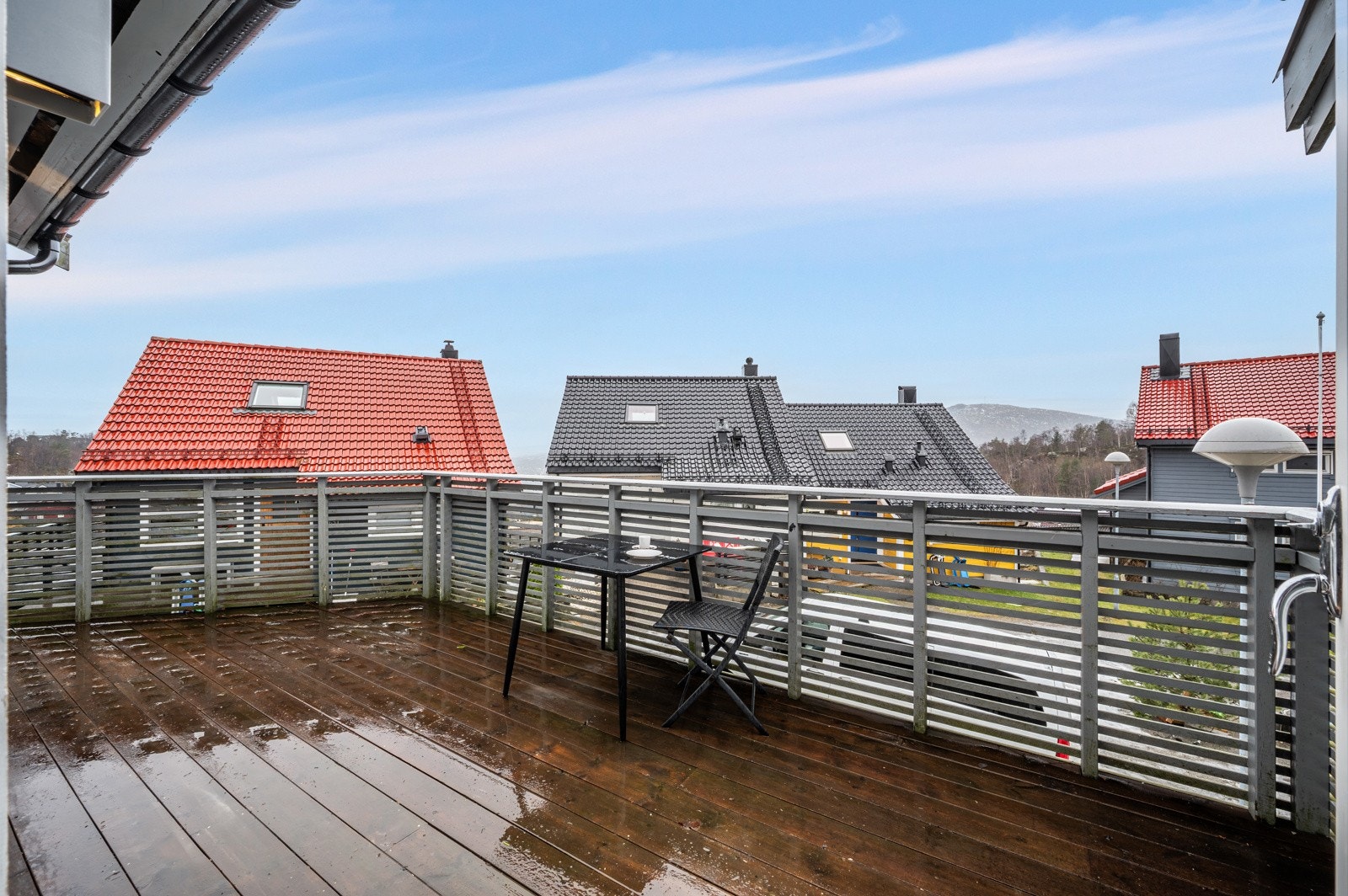 Terrasse med tilkomst fra stue Galleribilde