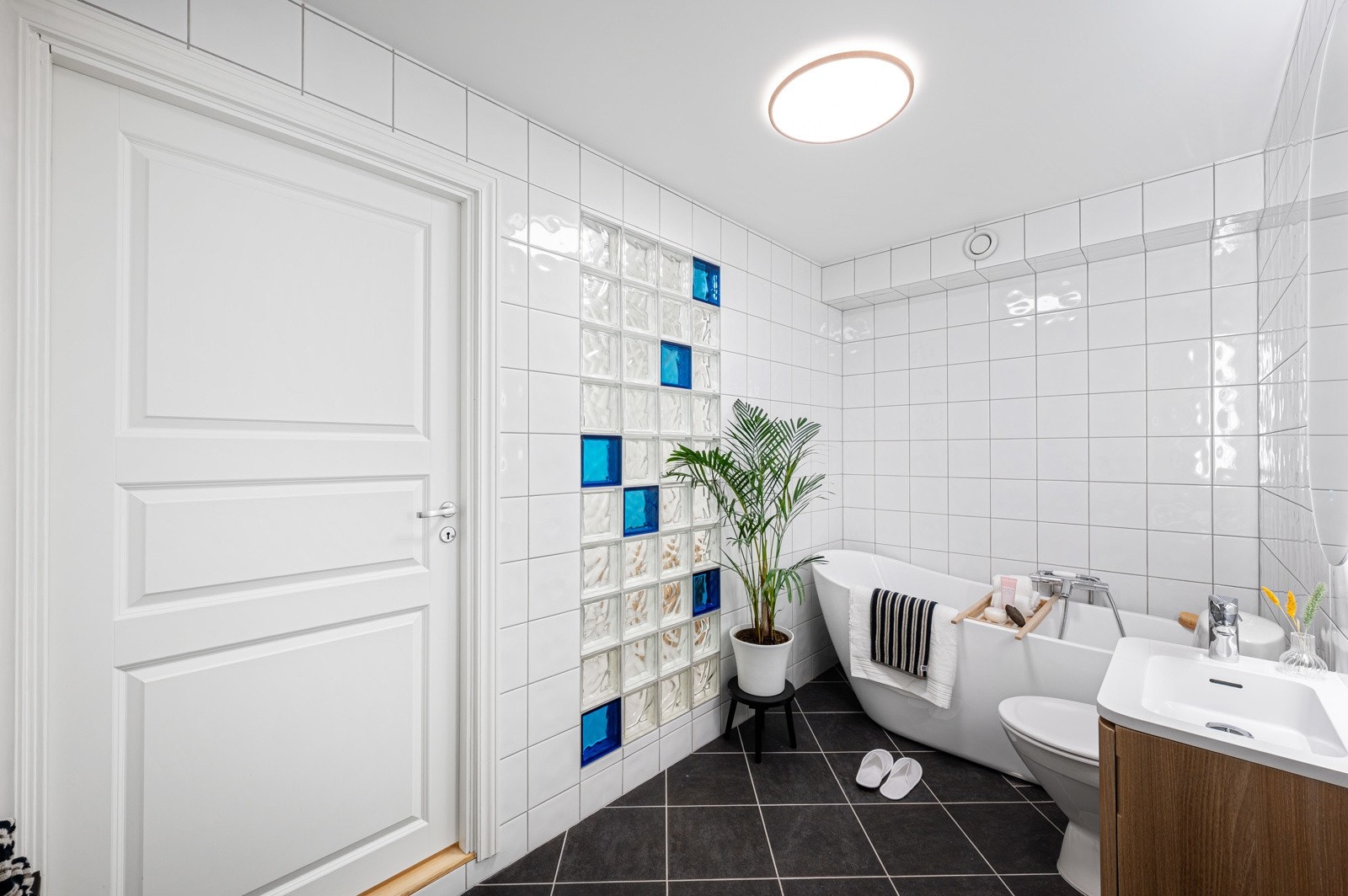 Bad med badekar Galleribilde