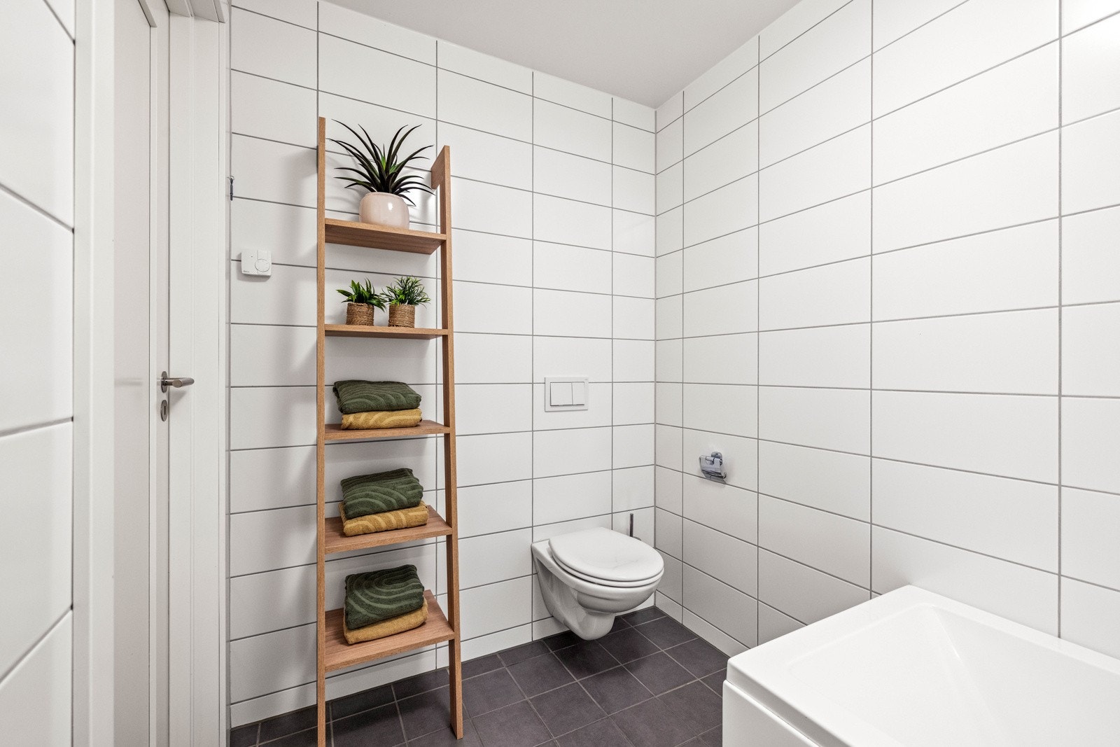 Helfliset med varme i gulvet. Galleribilde