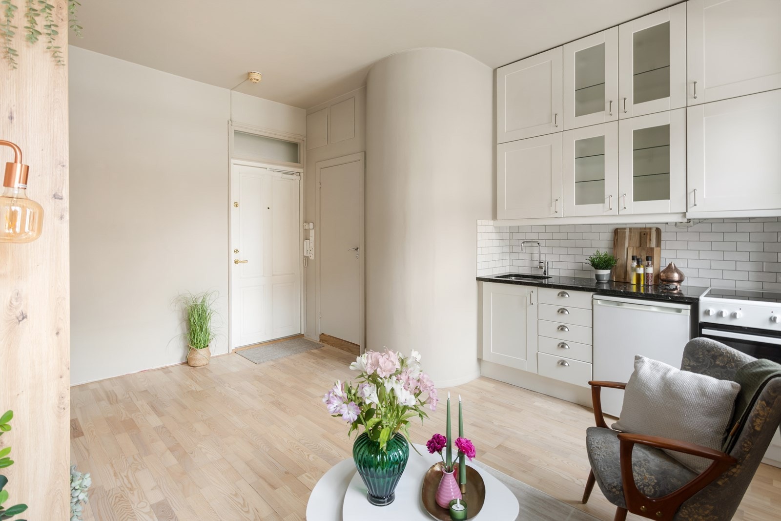 En arealeffektiv og lys leilighet, ideell som førstegangskjøp. Galleribilde