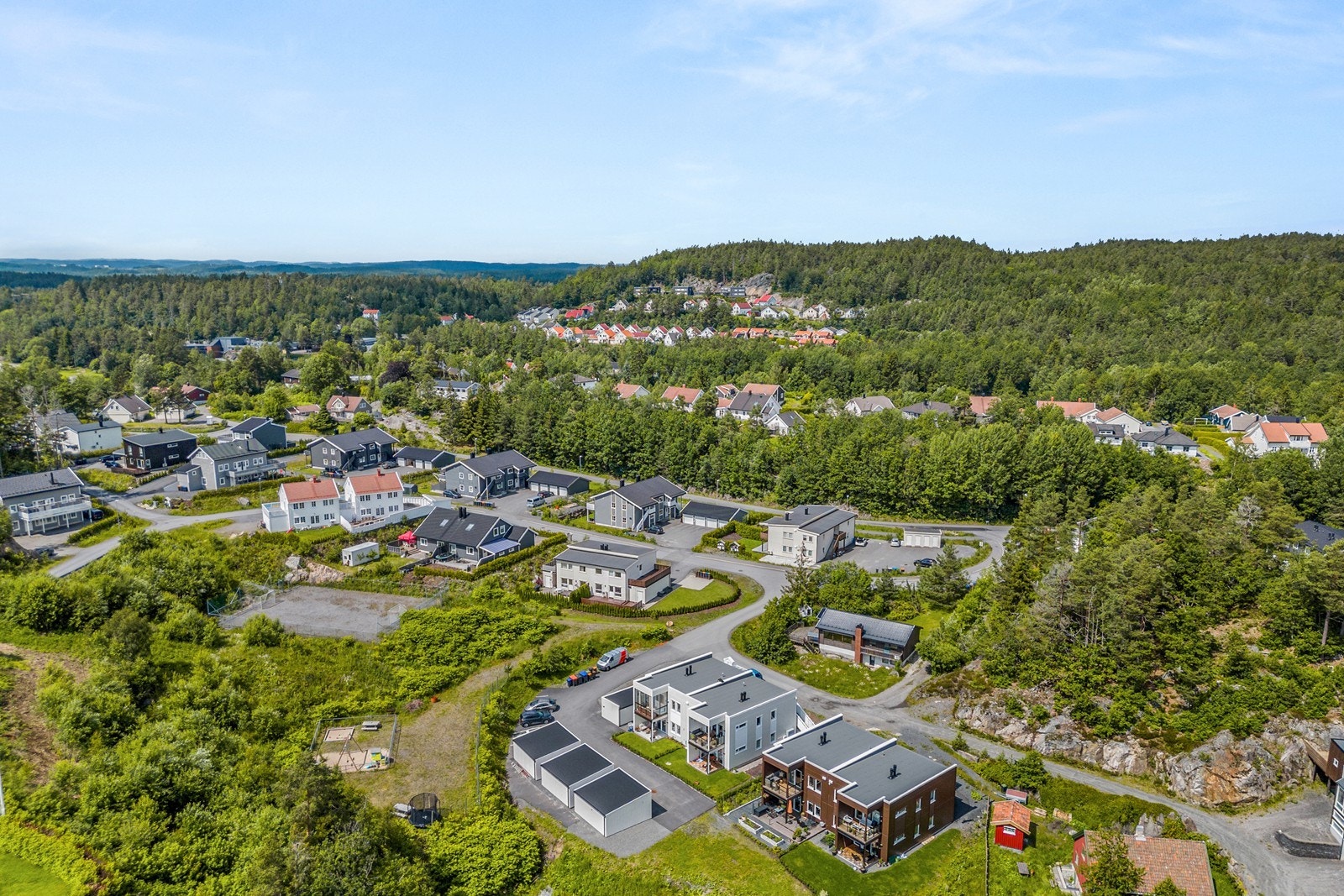 Dronefoto over området Galleribilde