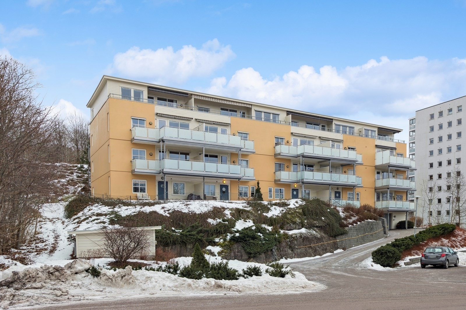 Leiligheten ligger i 2.etasje av meget veldrevet borettslag Galleribilde