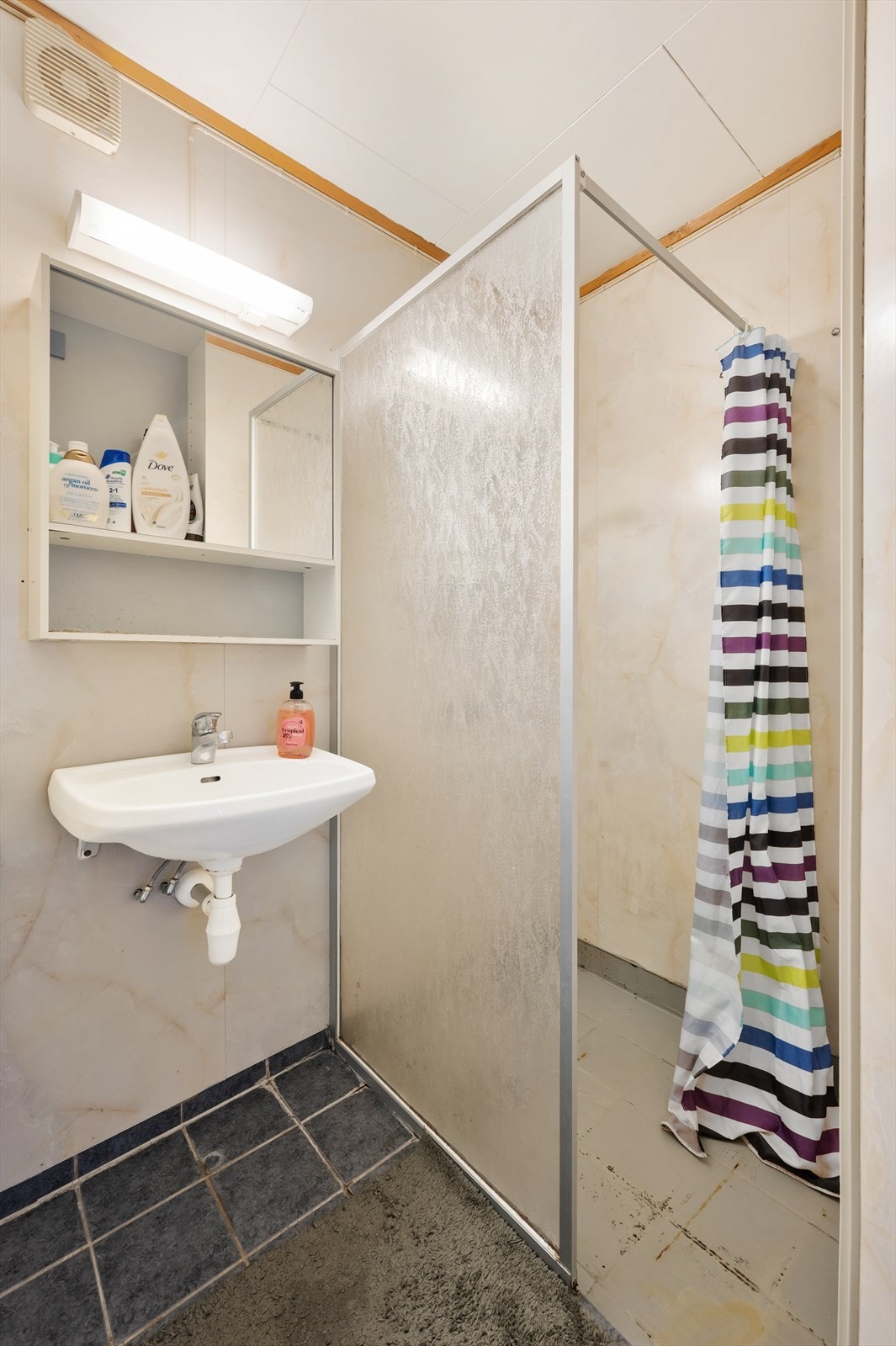 Bad/vaskerom i hybel Galleribilde