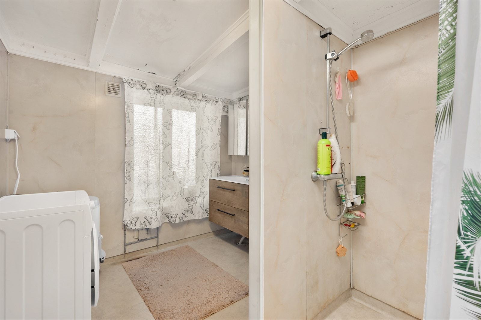 Leilighet 1: Bad/vaskerom Galleribilde