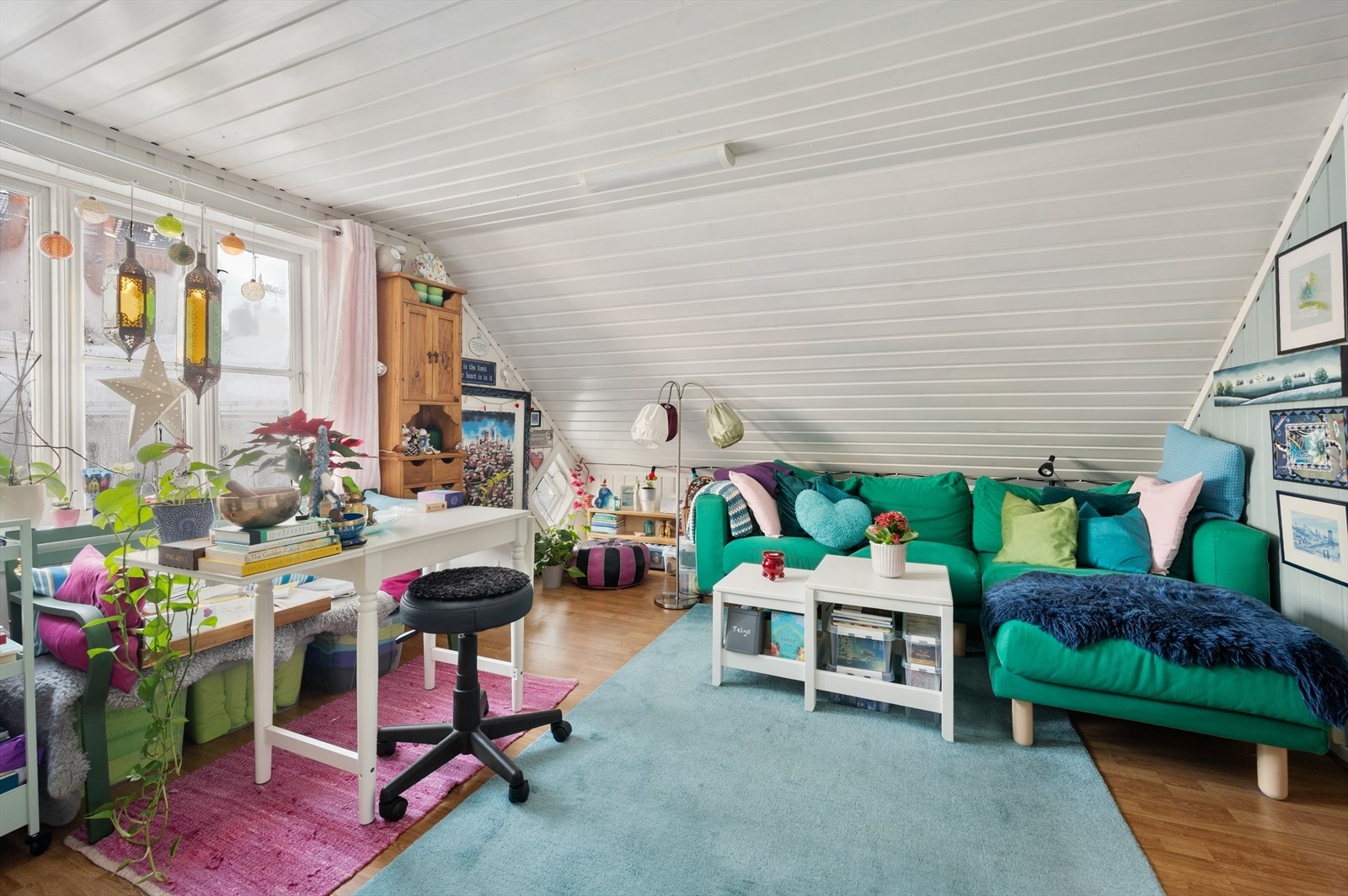 Leilighet 3: Stue/kjøkken i åpen løsning Galleribilde