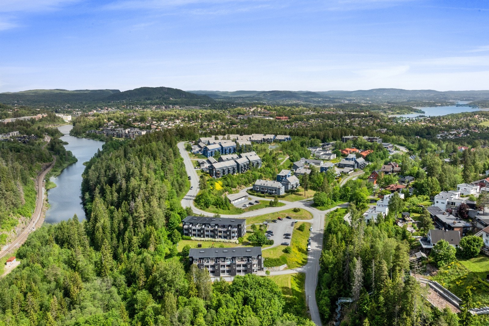 For barnefamilier er det kort vei til Espira Gullhella barnehage, kun 5 minutter til fots. Galleribilde