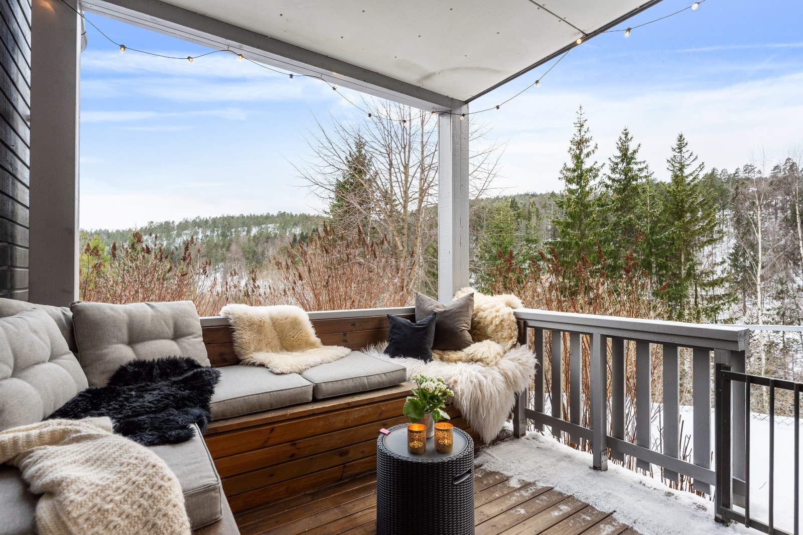 Sara Husebø v/Eiendomsmegler 1 har gleden av å presentere Gullhellaveien 27H Galleribilde