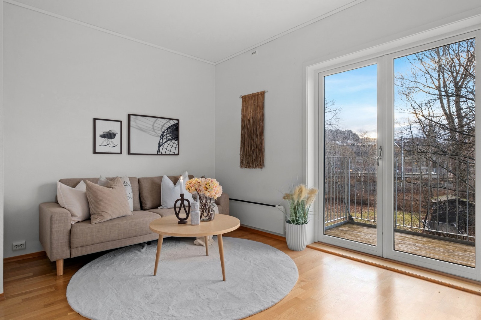 Denne flotte leiligheten er plassert i byggets 3 etasje. Galleribilde