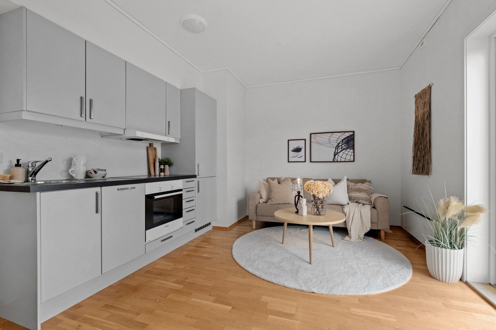 Åpen stue - kjøkkenløsning. Galleribilde