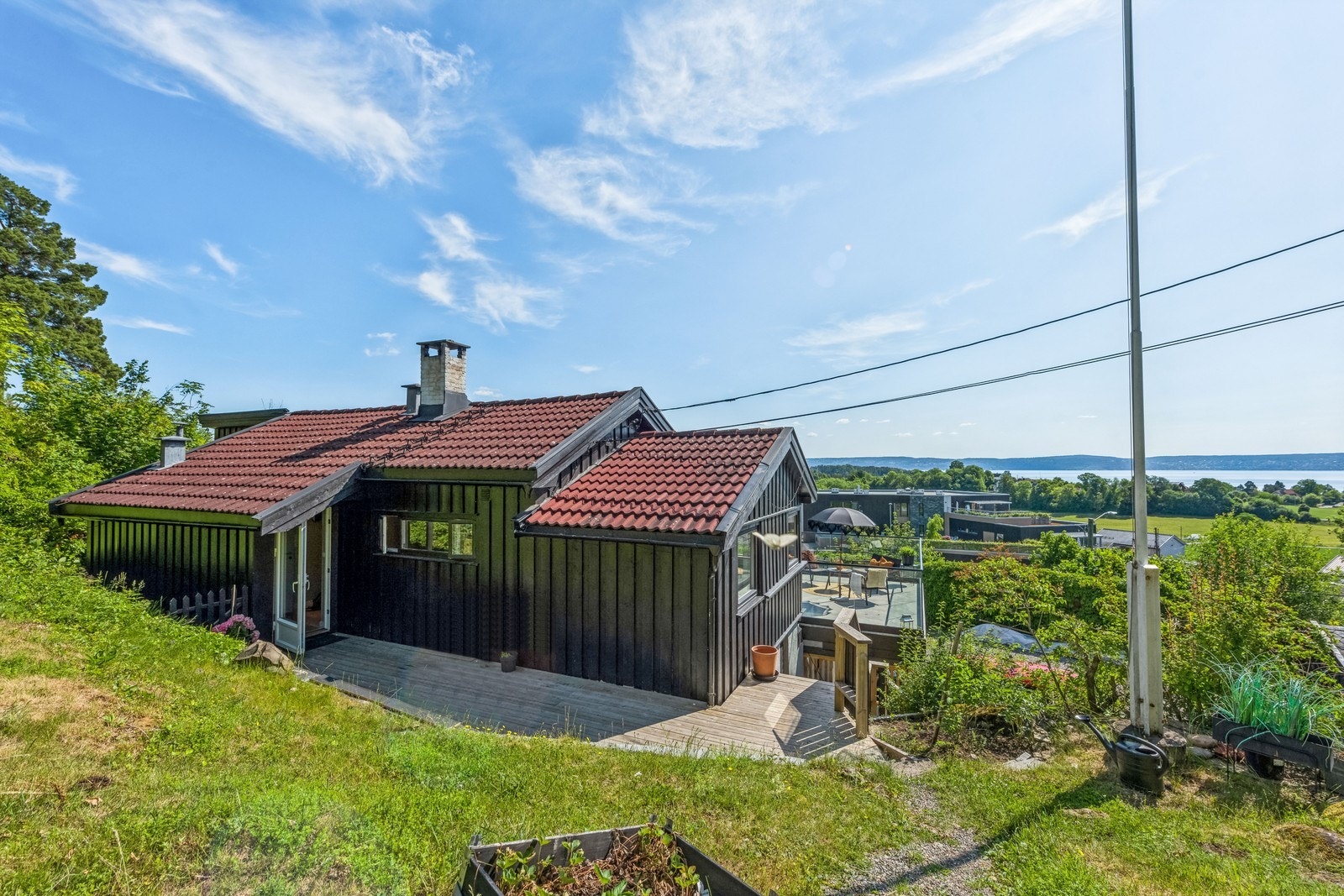 Solrik tomt med fantastisk utsikt. Galleribilde