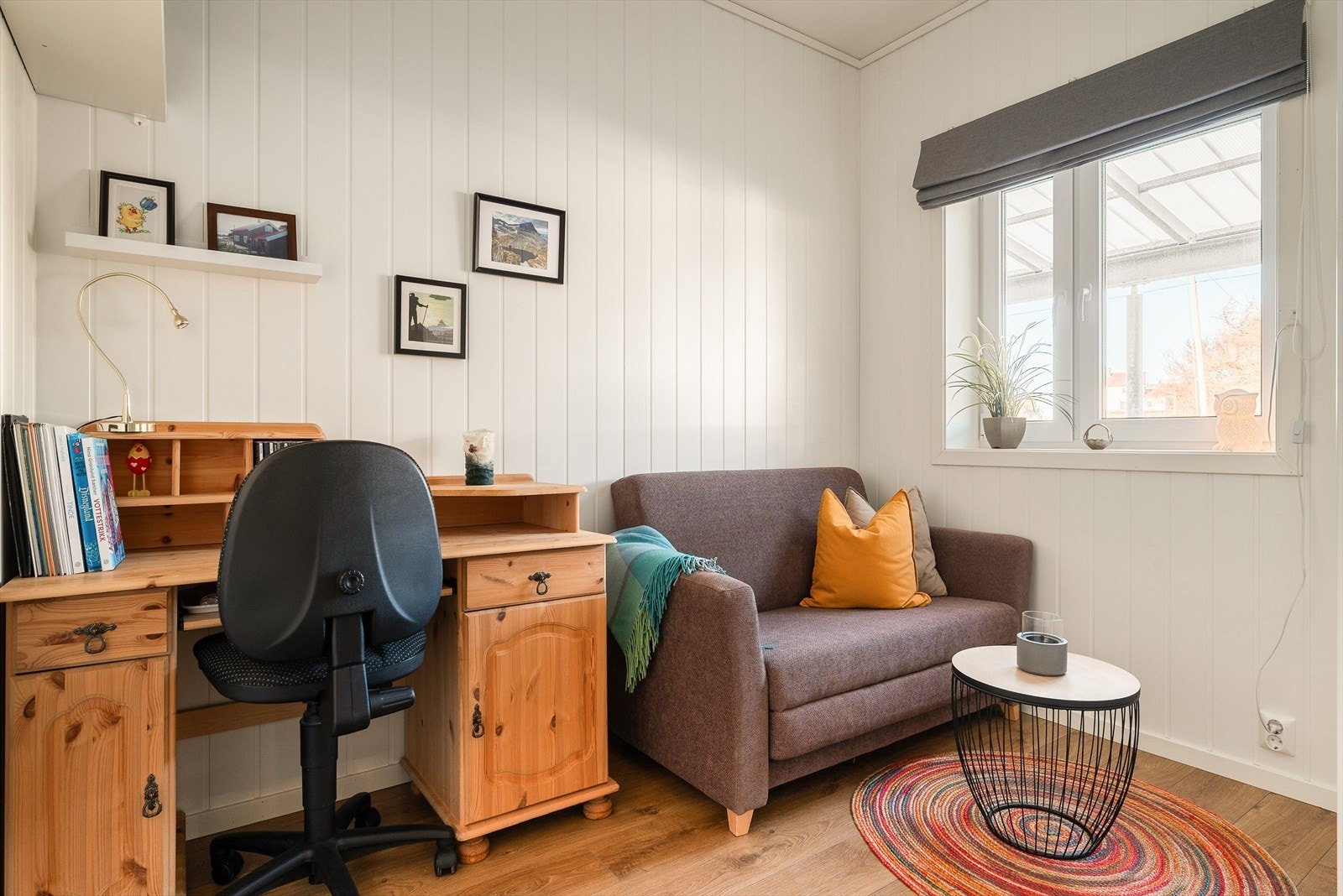 Det andre soverommet egner seg godt som barnerom, gjesterom eller kontor. Galleribilde