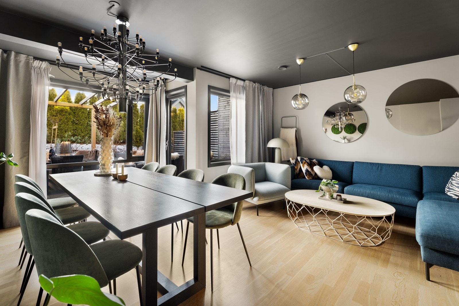 Her ligger forholdene til rette for å invitere venner og familie til hyggelige sammenkomster. Galleribilde