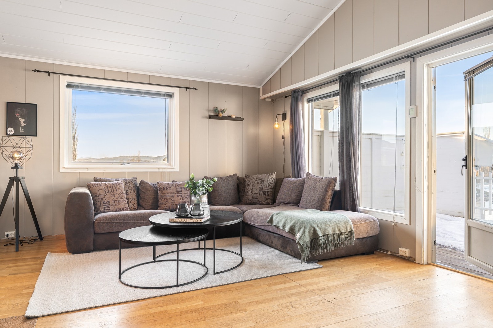 Boligen ligger fint til 6 minutter fra City Syd og ca 15 minutter fra Trondheim sentrum. Galleribilde